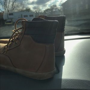 Timberland woman boots.